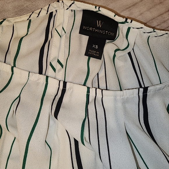 Sheer tank top - Picture 2 of 3